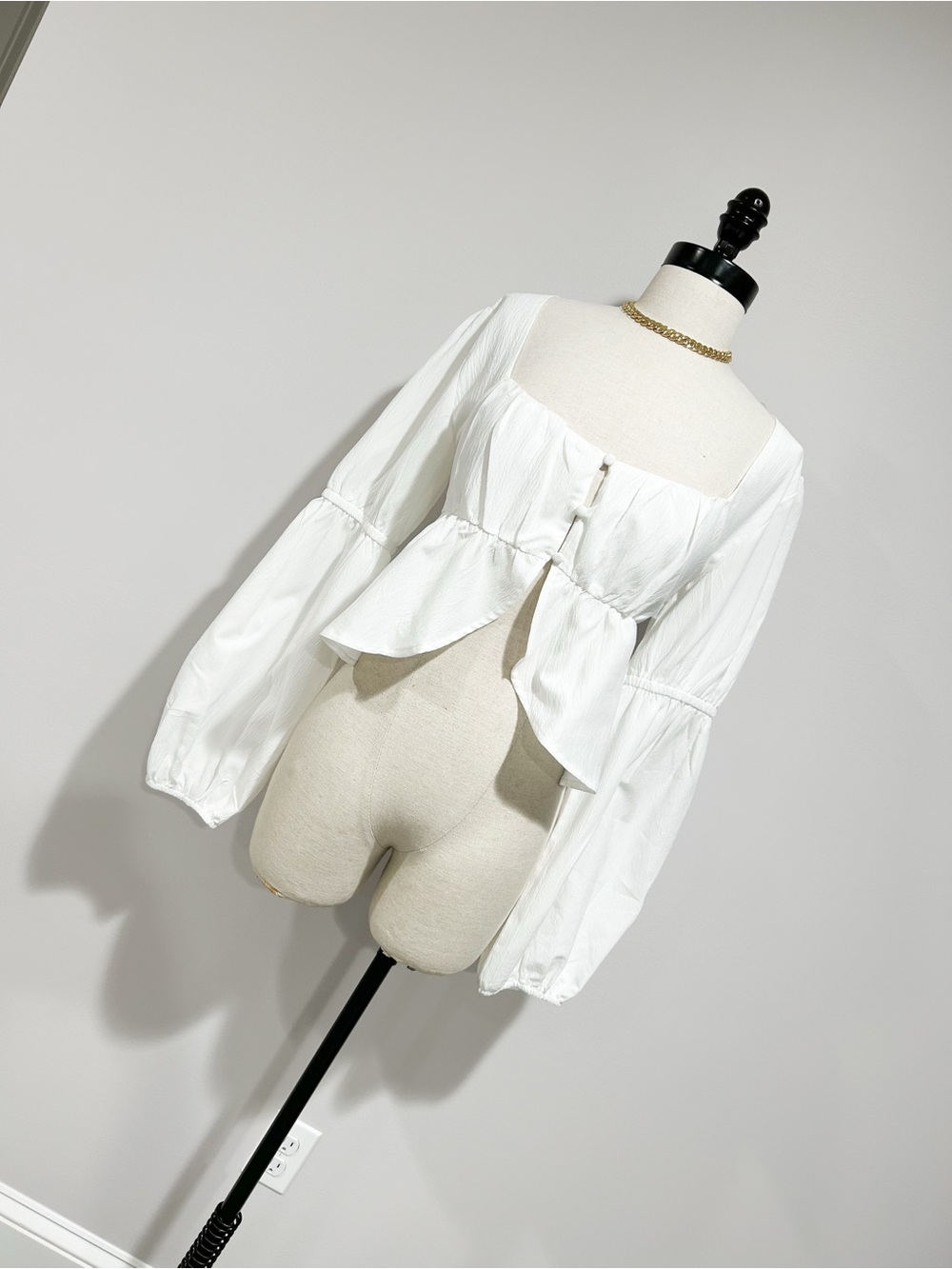 La Hearts White Square-Neck Peplum Tie-Front Blouse